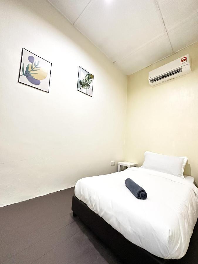 22A Hostel George Town Bagian luar foto
