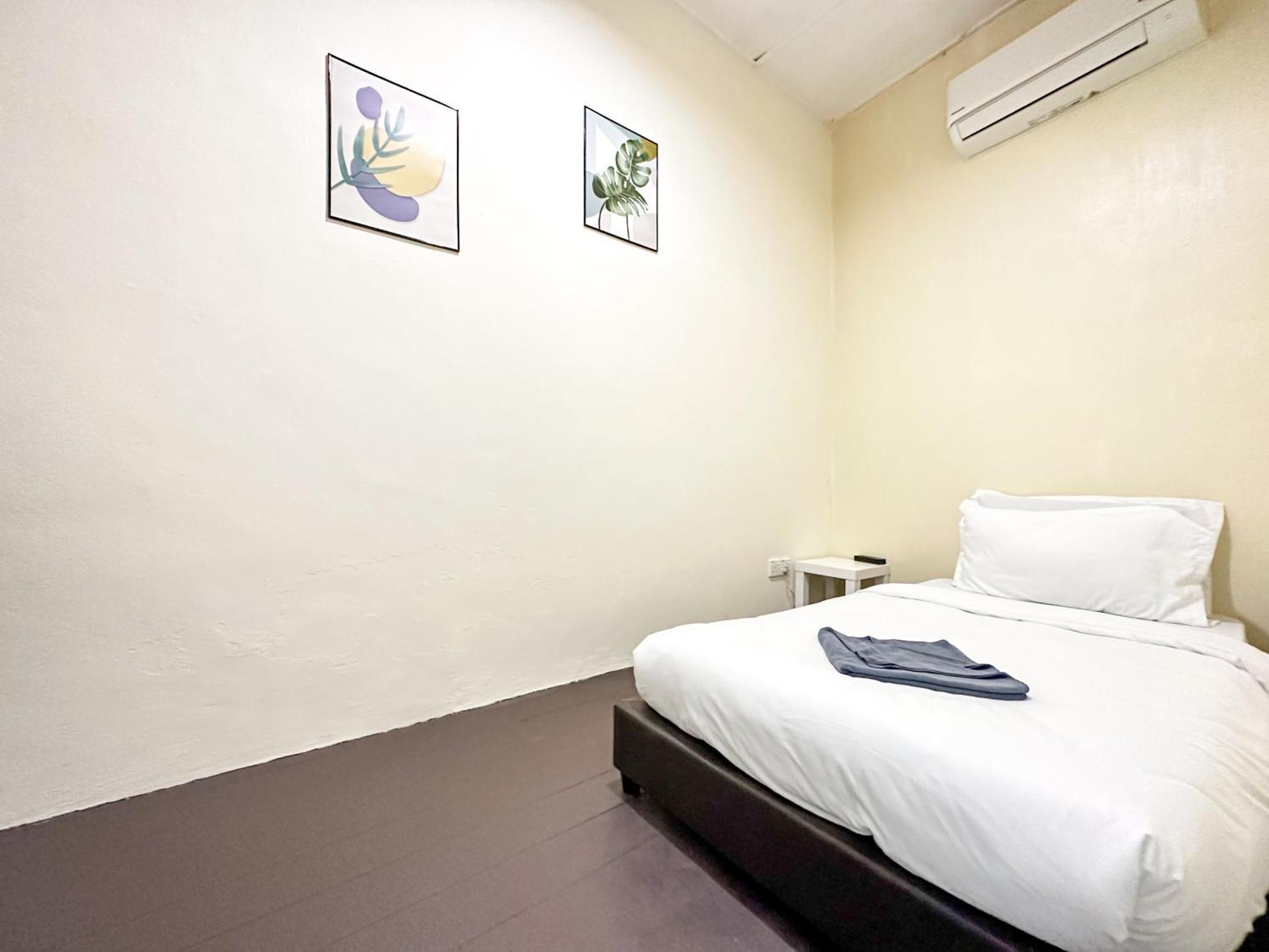 22A Hostel George Town Bagian luar foto